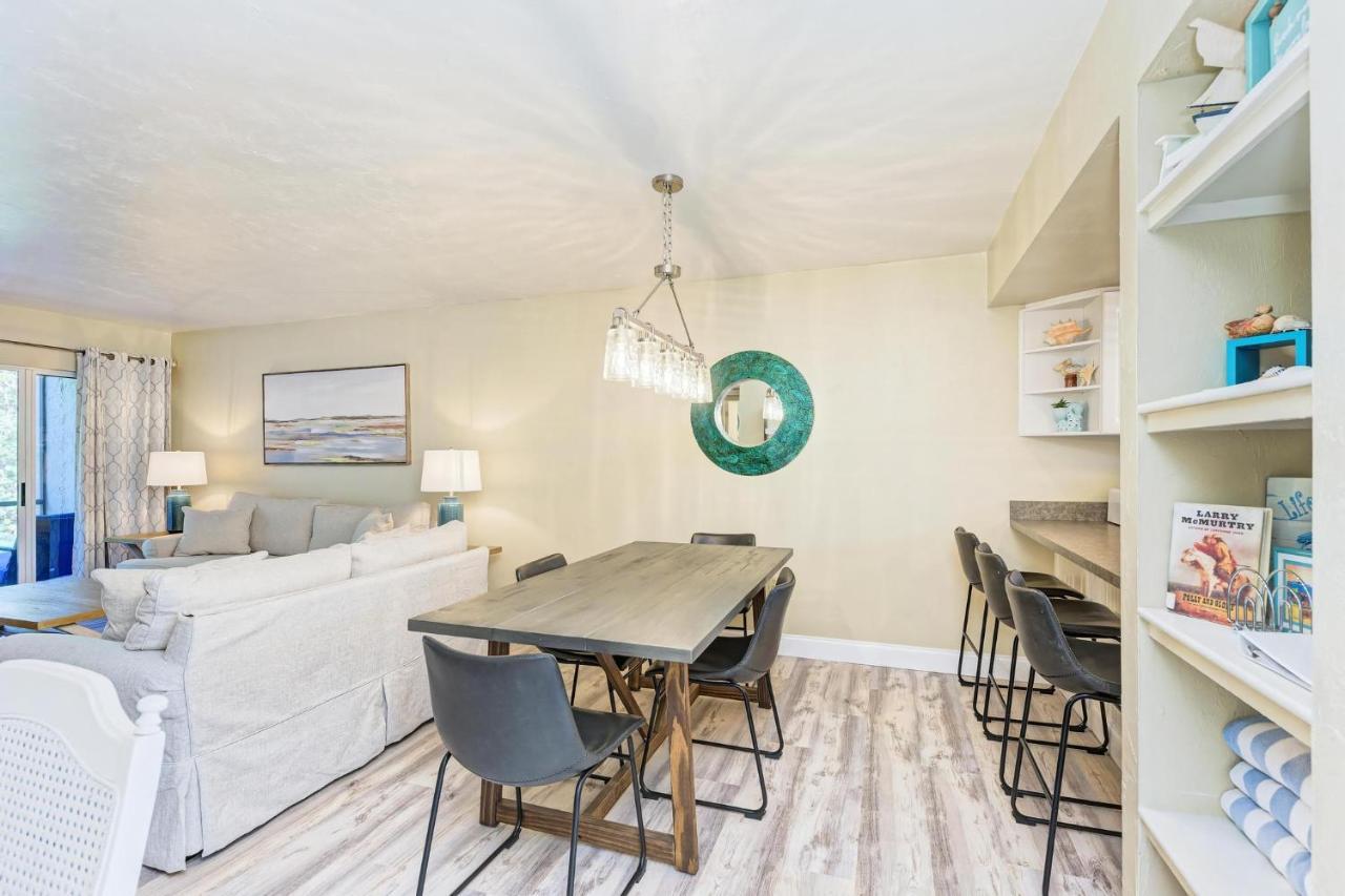 Anna Maria Island Runaway Tropical Dream-One Minute Walk To The Beach-Heated Pool Брадентон-Бич Экстерьер фото