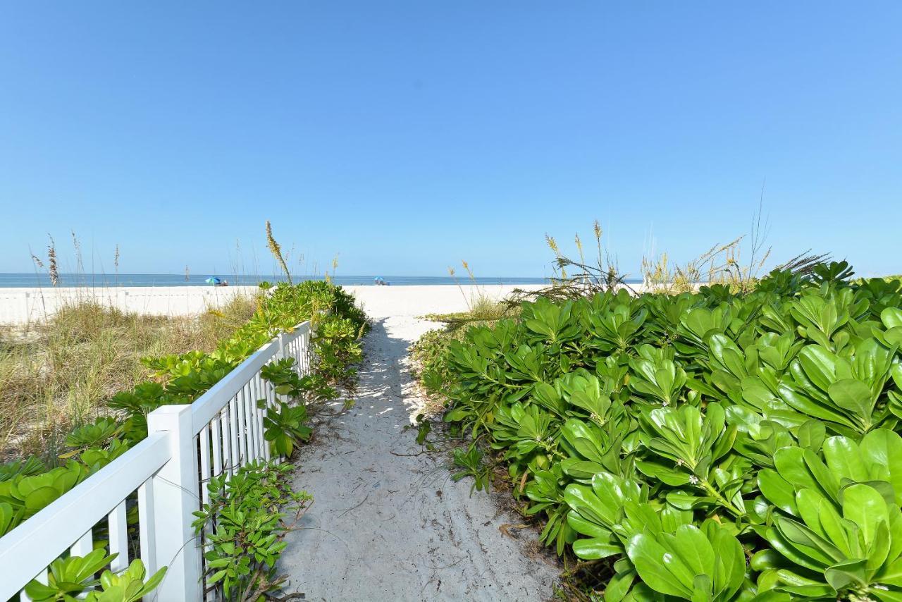 Anna Maria Island Runaway Tropical Dream-One Minute Walk To The Beach-Heated Pool Брадентон-Бич Экстерьер фото