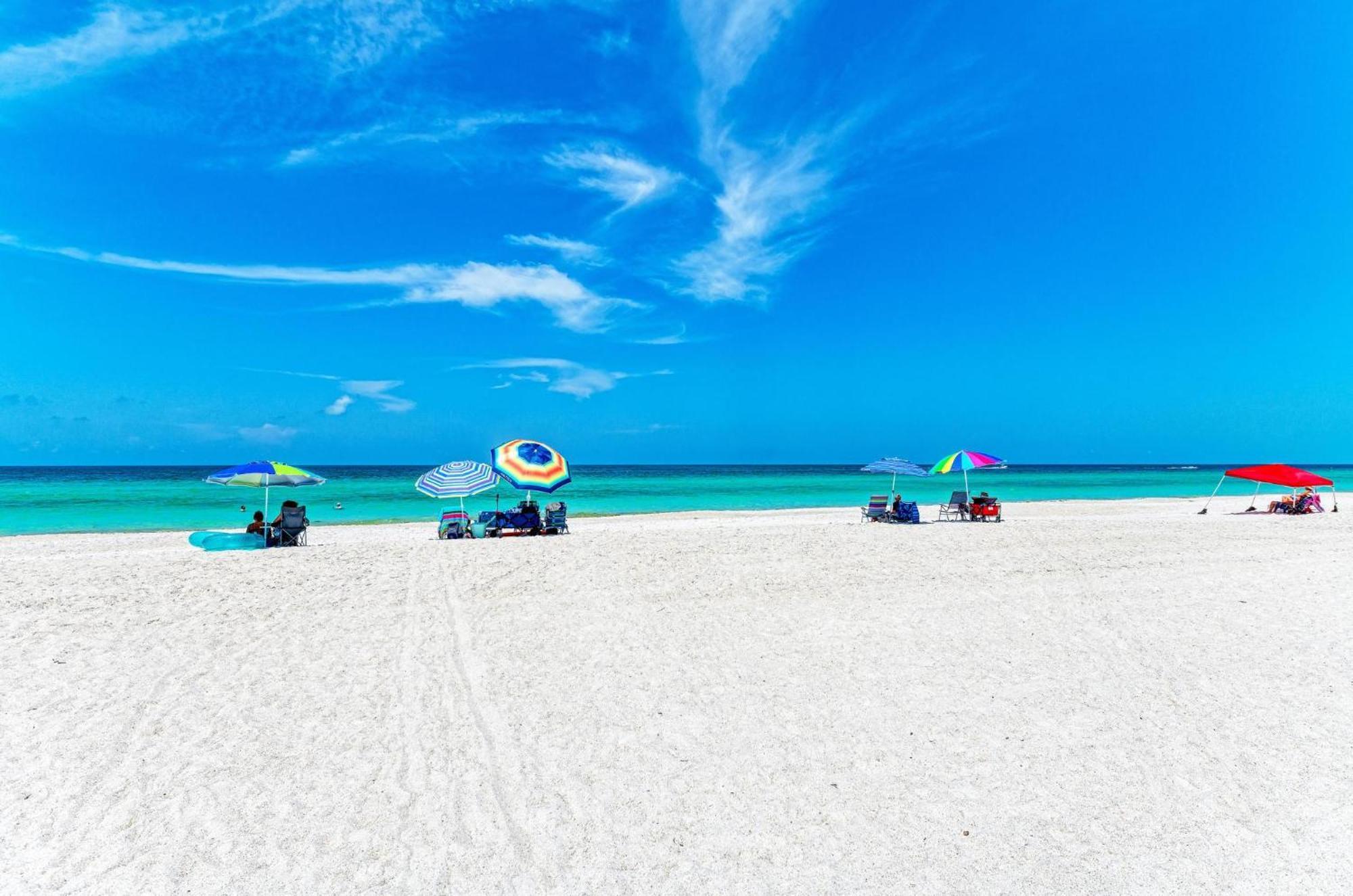 Anna Maria Island Runaway Tropical Dream-One Minute Walk To The Beach-Heated Pool Брадентон-Бич Экстерьер фото