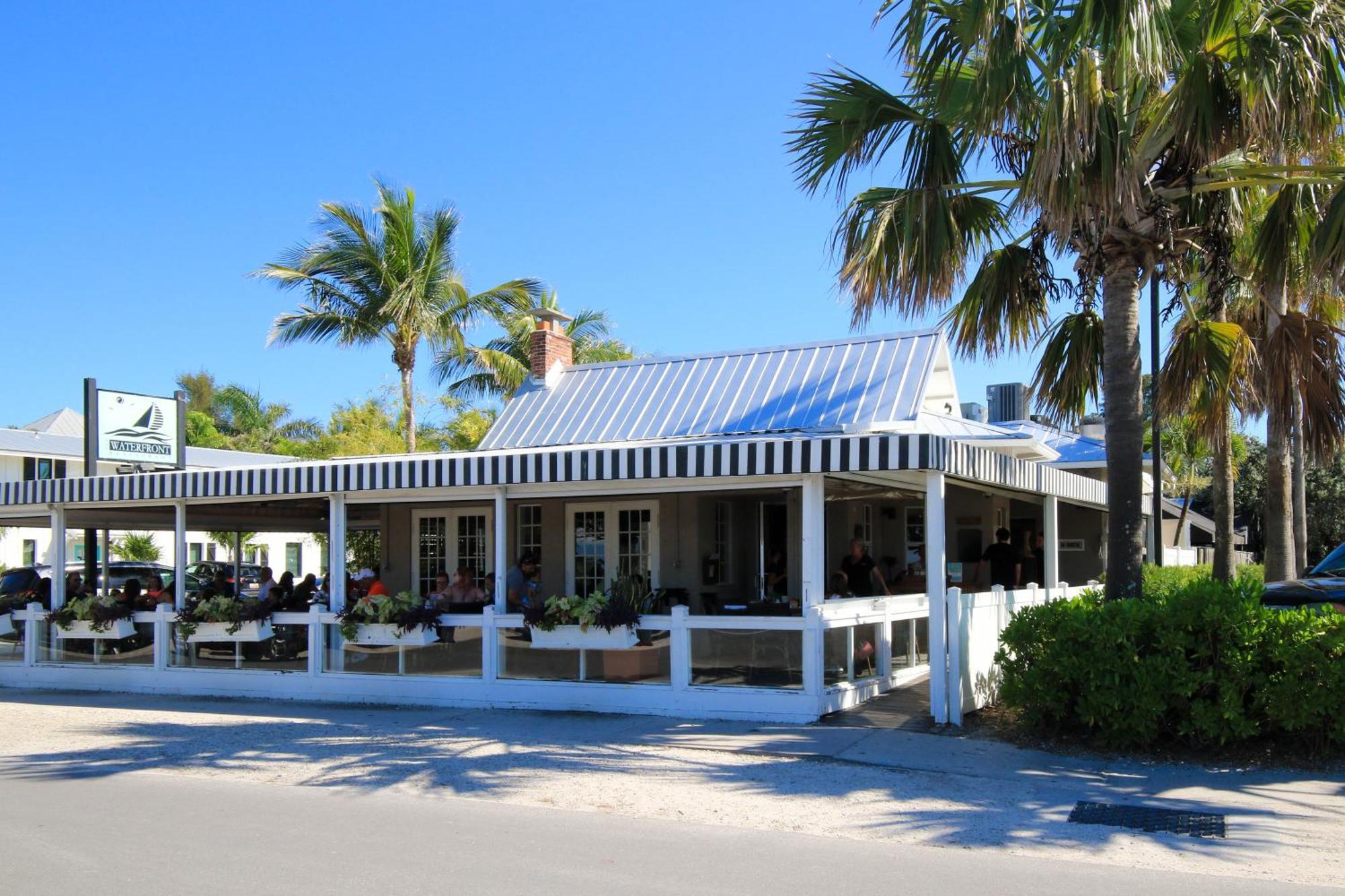 Anna Maria Island Runaway Tropical Dream-One Minute Walk To The Beach-Heated Pool Брадентон-Бич Экстерьер фото